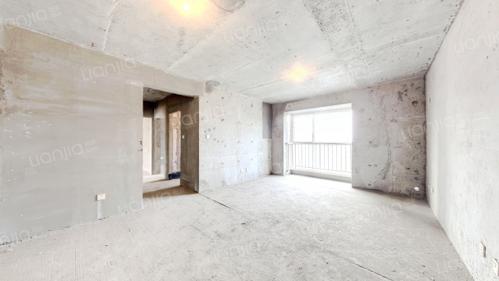 春晓华苑二手房实景图