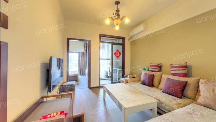 翡翠城四期二手房实景图