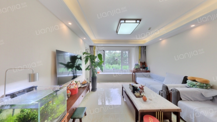 万科翡翠公园二期二手房实景图