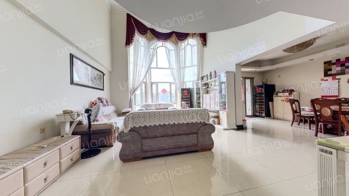 汇景新城柏菲美泉二手房实景图