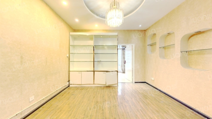 腾达广场二手房实景图