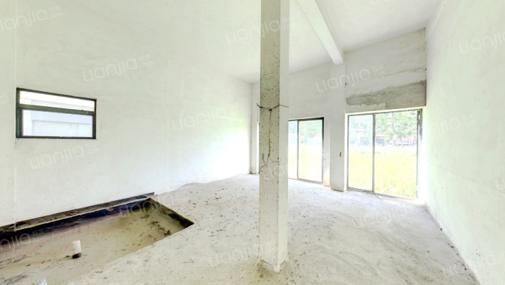 东逸湾剑桥水岸二手房实景图