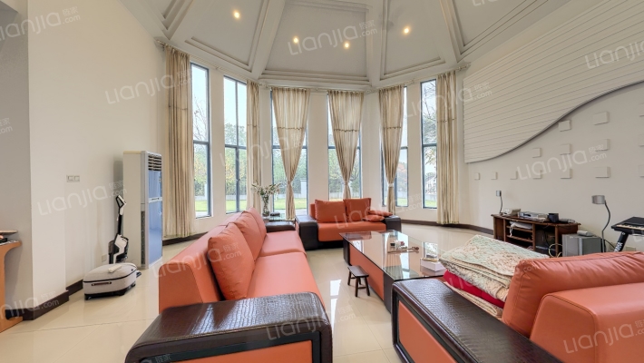 元一高尔夫别墅二期二手房实景图