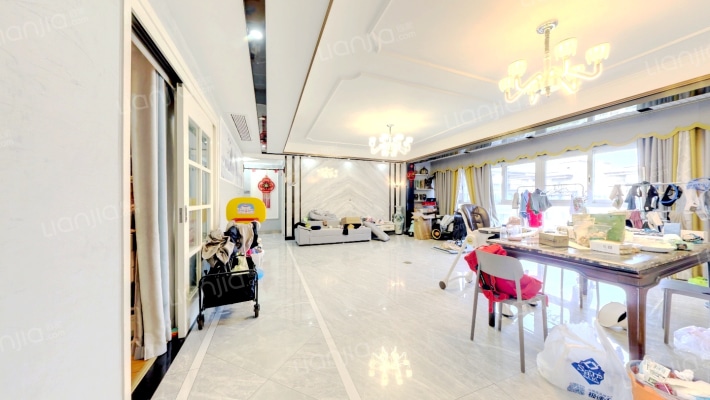 中洲中央公园蓝湖郡二手房实景图