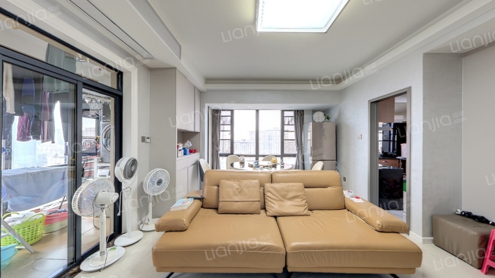 群升白马郡B区二手房实景图