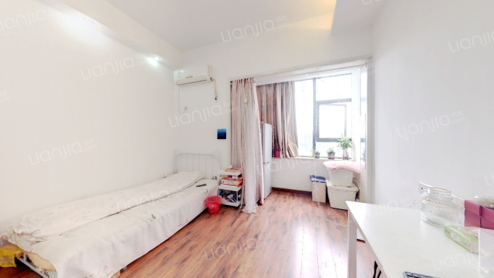 九坤秦南都汇二手房实景图