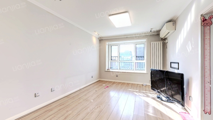 中建港怡嘉园二手房实景图