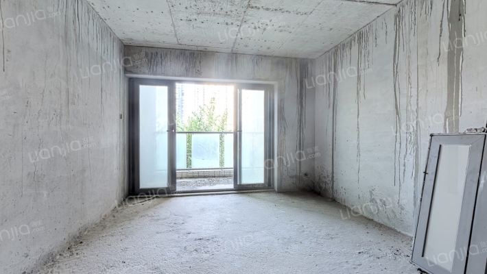 天骄峰景B区二手房实景图