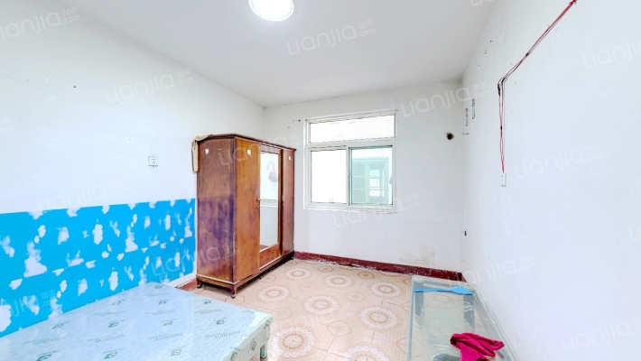 凤凰山路18-2号二手房实景图