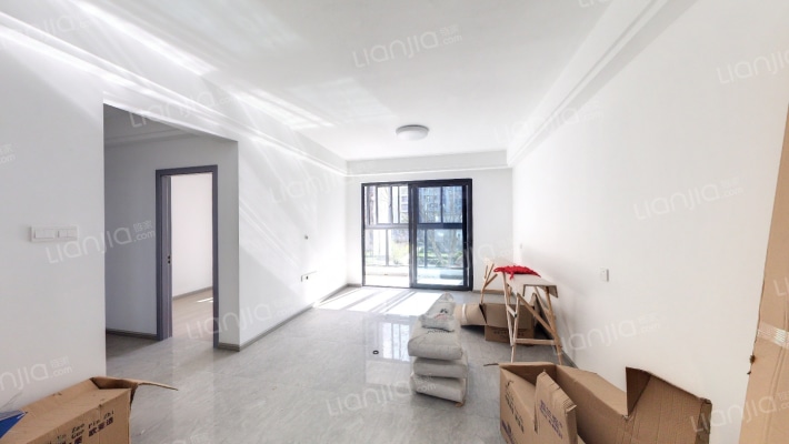 碧桂园御江东郡二手房实景图