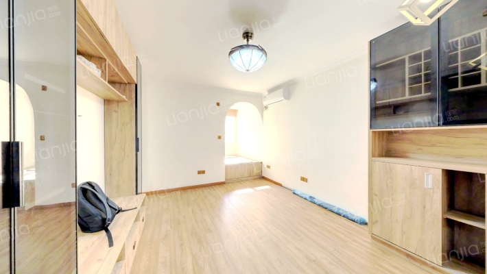 龙柏五村二手房实景图