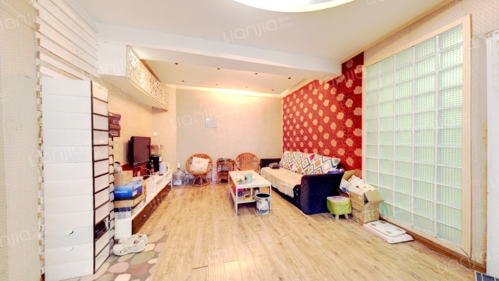 上都国际二手房实景图