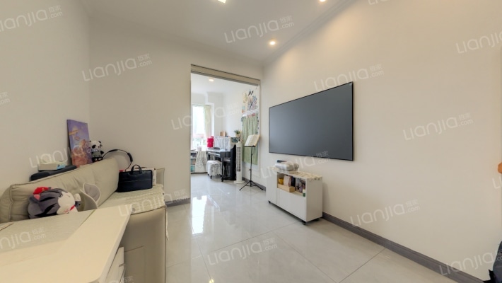 悦水蓝山二手房实景图