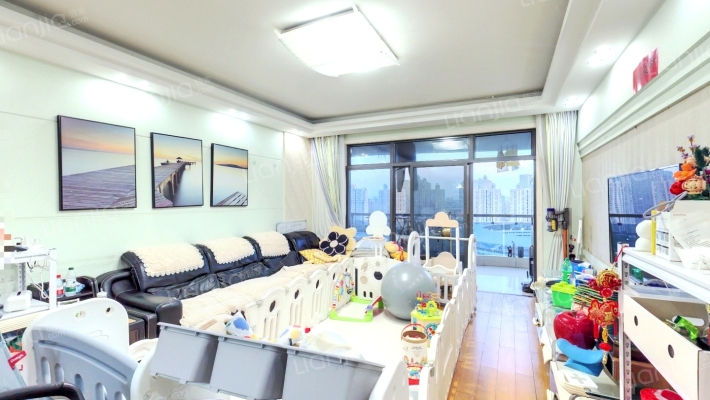 陆家嘴国际华城二手房实景图