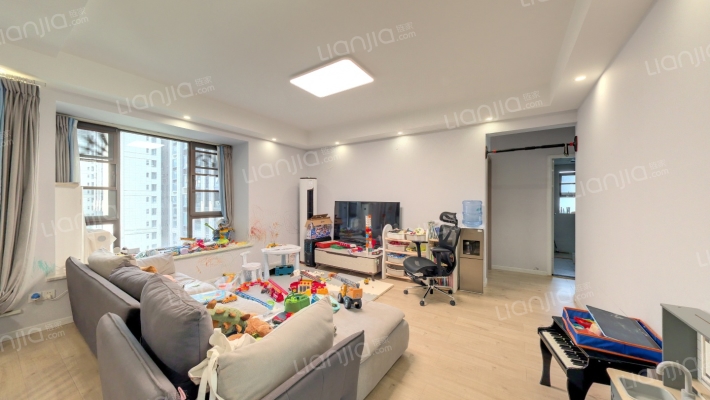 人居盛和林语南区二手房实景图