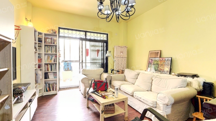 泰跃金河二手房实景图