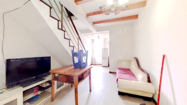 较场坝东街67号二手房实景图