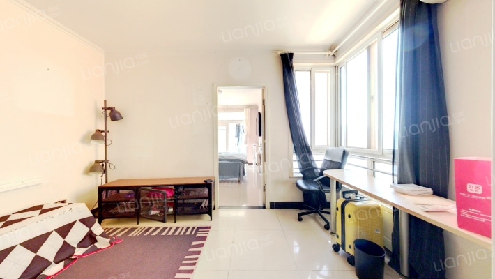 橙色年代二手房实景图