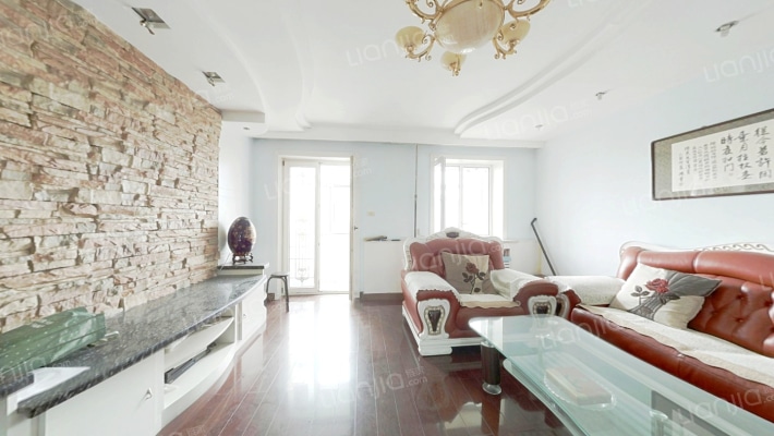 蓝天嘉园B区二手房实景图