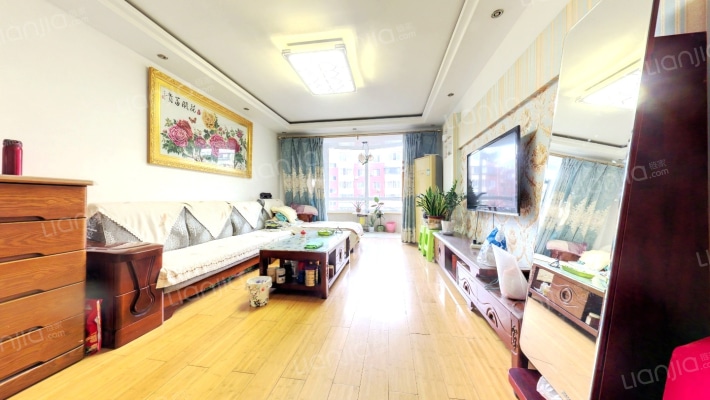 鸿雁小区二手房实景图