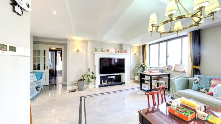 瑞鸿名邸二手房实景图