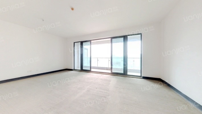 复地金融岛二手房实景图