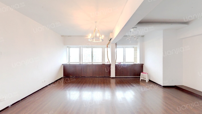 时代星空二手房实景图