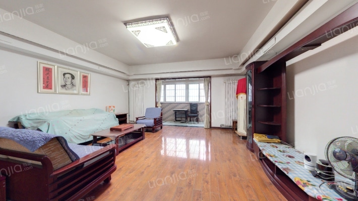 牛背梁自然保护区管理局家属院二手房实景图