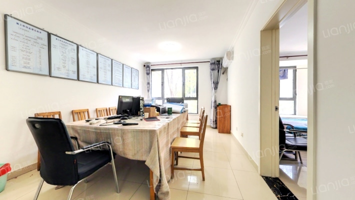 东亚朗悦居二手房实景图