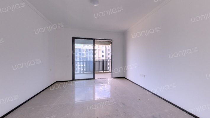 新旅明樾府南苑二手房实景图