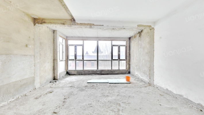 香格蔚蓝B区二手房实景图