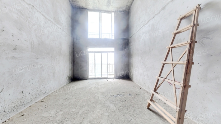 艳阳天大厦二手房实景图