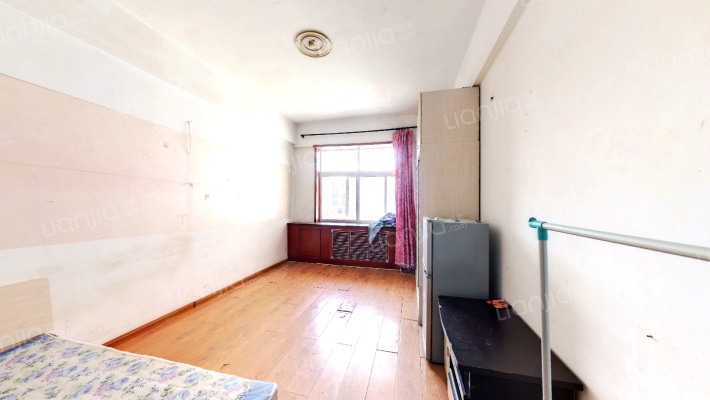 世格公寓二手房实景图