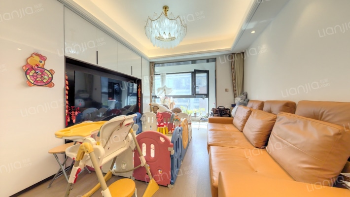 四季都会晓风来二手房实景图