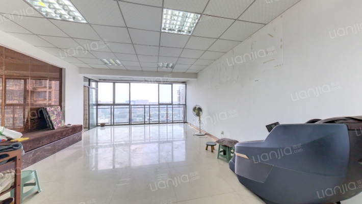 翡翠海湾二手房实景图