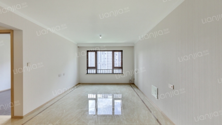 万科翡翠滨江二期二手房实景图