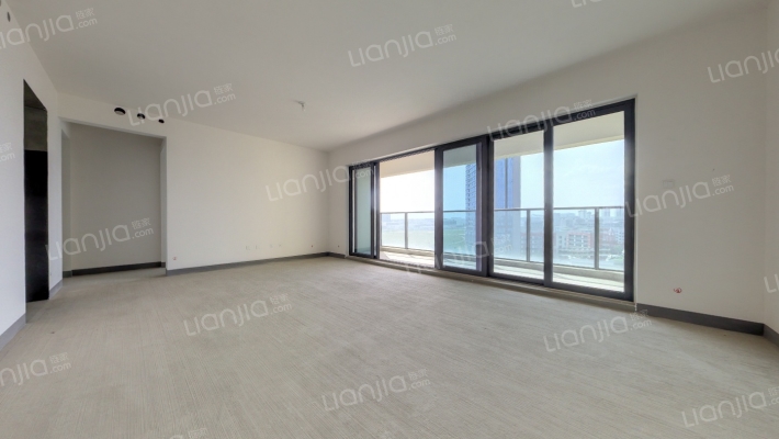 菁蓉滨湖湾清澜府二手房实景图