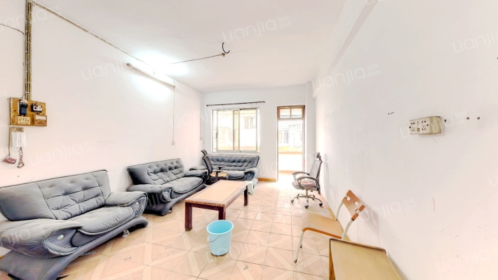 前进街14号二手房实景图