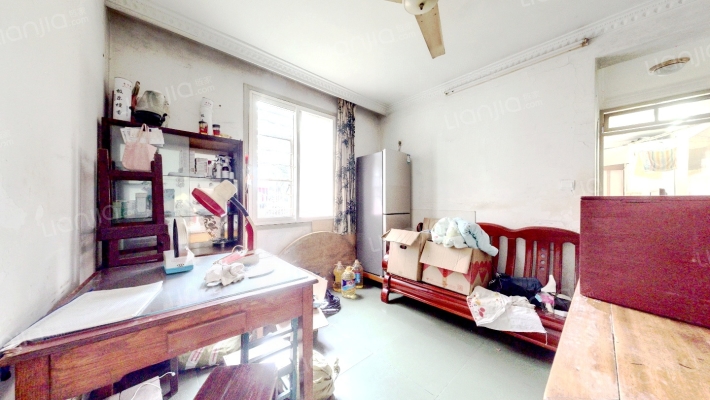 荷三小区二手房实景图