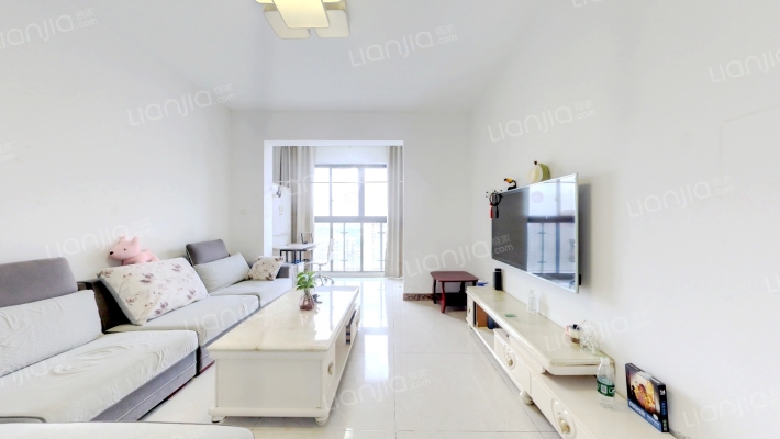 晶宝塞纳国际二手房实景图