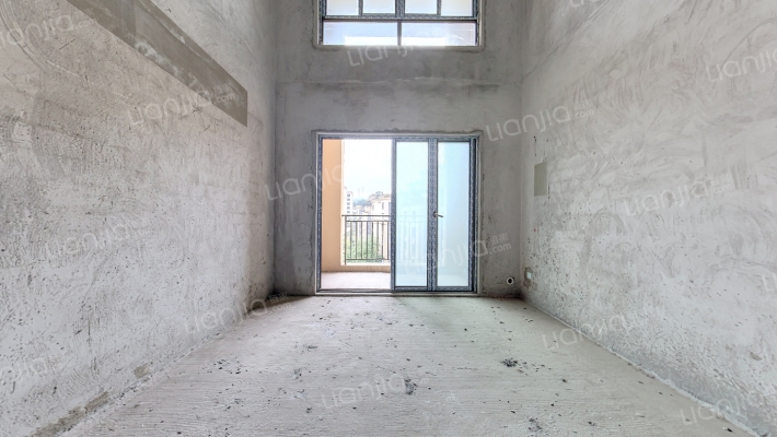 华美翡丽山一期二手房实景图