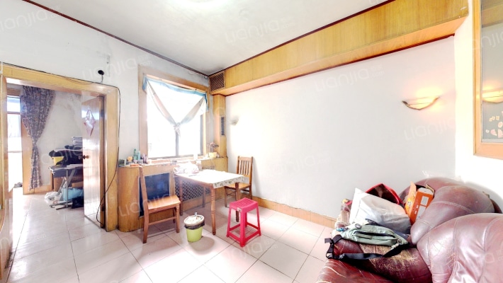 海红住宅小区二手房实景图