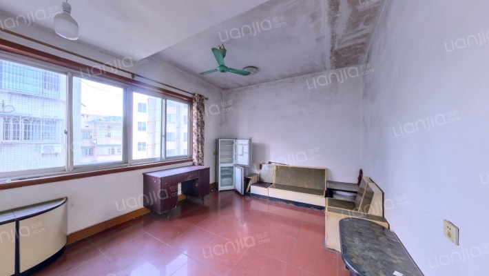 长监宿舍二手房实景图