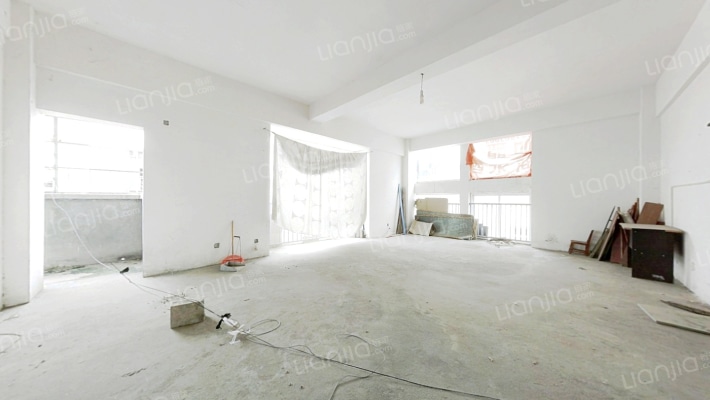 迎宾路169号二手房实景图