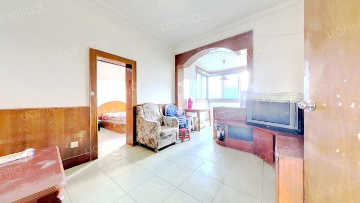 教育街81号二手房实景图