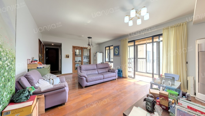 万科金色半山二手房实景图