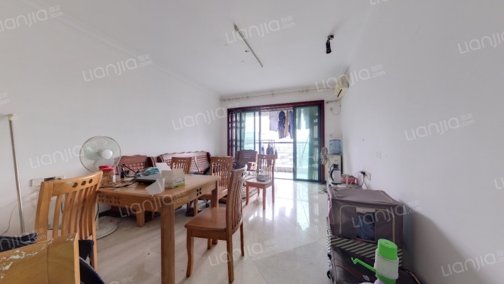 华贵苑二手房实景图