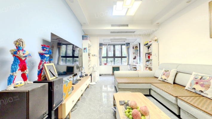 邦泰华府公馆二手房实景图