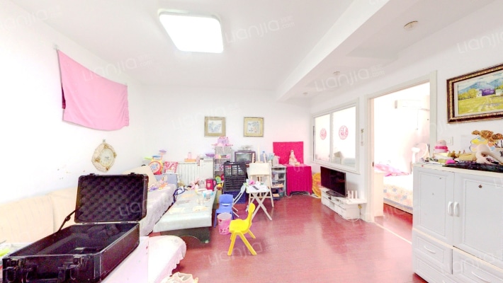 万泰花苑二手房实景图