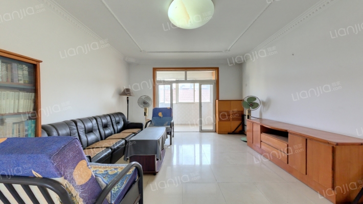 竹山路151号二手房实景图